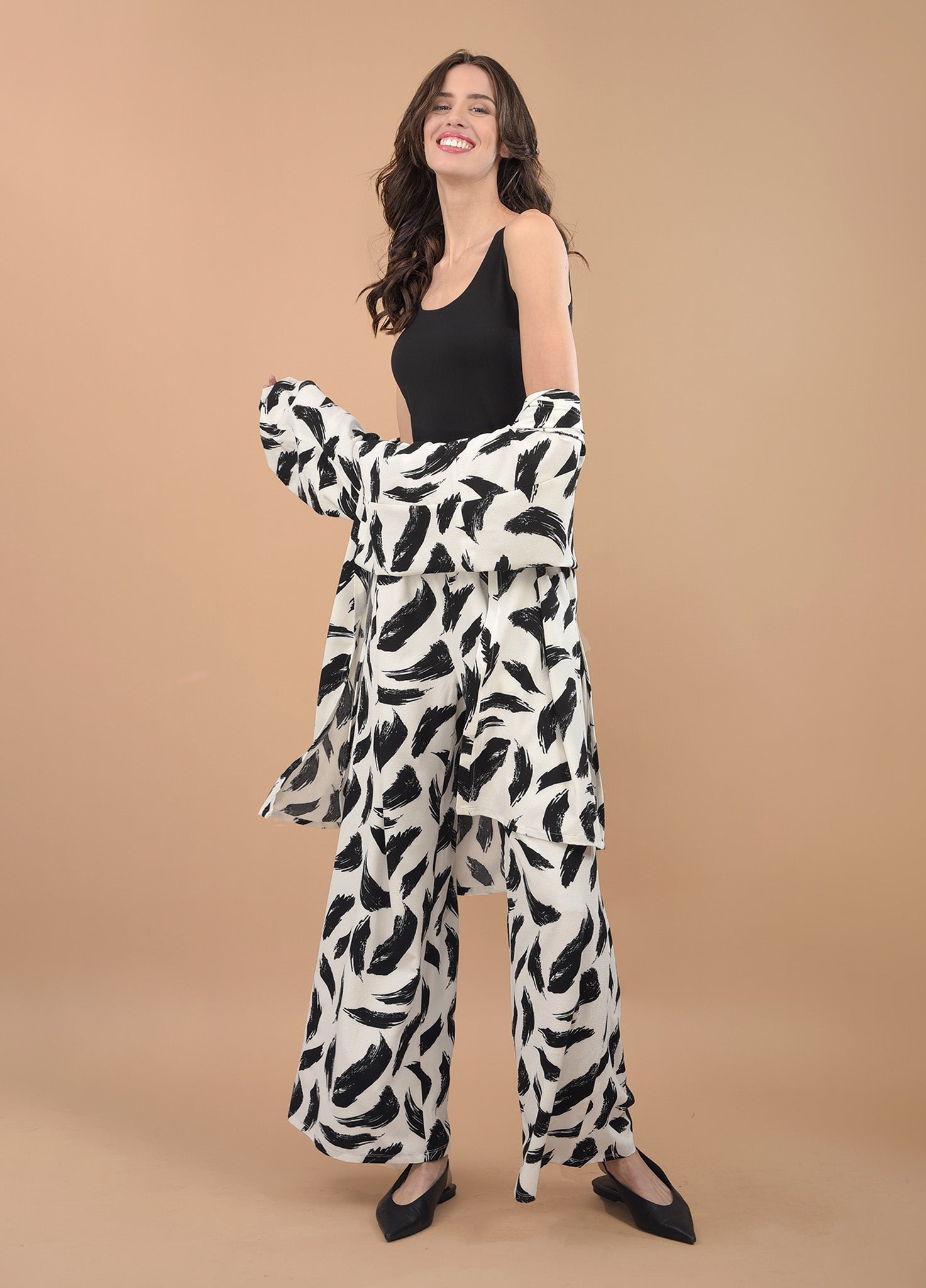 Conjunto Blanco Pinceladas Negras